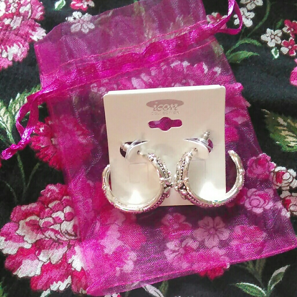 Gorgeous Silver Earrings by Icon Collection NWOT